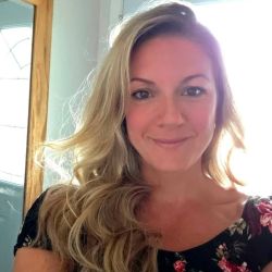 Visitez le profil de Surfgirl84 de Gatineau, Outaouais