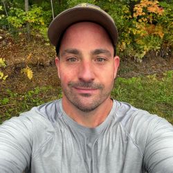 Visitez le profil de Jauneattend21 de Saint-Eustache, Laurentides